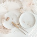 Zestaw 2 Talerzy nakrapiany złotem Talerz porcelanowy ze złotym zdobieniem 2 y nakrapiany złotem Nadzwyczajnie.pl — widok z boku na białym tle