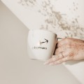 Kubek 300 ml - Strzelec / Sagittarius Biały kubek porcelanowy Nadzwyczajnie.pl ze złotym zdobieniem i napisem Strzelec / Sagittarius — 300 ml