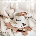 Kubek 300 ml - Jesieniara ZŁOTE SERCE Personalizowany kubek porcelanowy ze złotym sercem jako idealny prezent — porcelana premium Nadzwyczajnie.pl