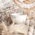 Biała miska porcelanowa 500 ml - motyw złotych serduszek dla bliskiej osoby na walentynki Biały produkt porcelanowy Nadzwyczajnie.pl ze złotym zdobieniem i napisem Miska 500 ml - ZŁOTE SERDUSZKA — 500 ml