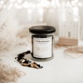 Herbata czarna 80g - zimowa opowieść Produkt porcelanowy ze złotym zdobieniem Herbata czarna 80g - zimowa opowieść Nadzwyczajnie.pl — widok z boku na białym tle