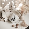 Kubek litrowy - Let it snow Biały kubek porcelanowy Nadzwyczajnie.pl ze złotym zdobieniem i napisem Kubek litrowy - Let it snow