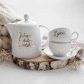 Zestaw - Dzbanek do dialogu 1 litr, 2 filiżanki 250 ml ze spodkami żona mąż ZŁOTY NAPIS Biały filiżanka porcelanowa Nadzwyczajnie.pl ze złotym zdobieniem i napisem Dzbanek do dialogu 1 litr, 2 filiżanki 250 ml