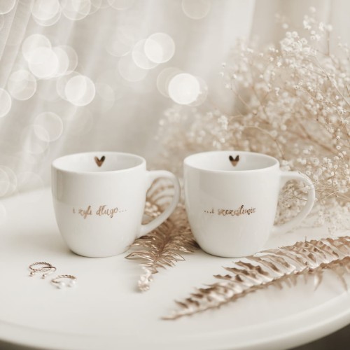 Zestaw 2 białych kubków porcelanowych 300 ml - złoty napis i żyli długo i szczęśliwie na ślub dla pary młodej