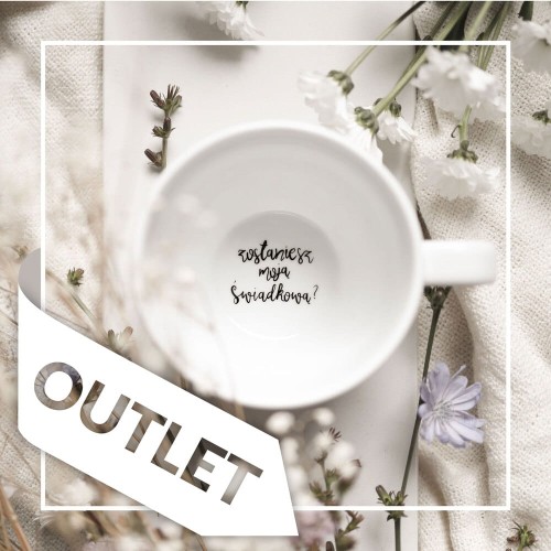 Biały kubek porcelanowy Nadzwyczajnie.pl ze złotym sercem i napisem + Zostaniesz moją świadkową? NAPIS NA DNIE OUTLET —