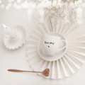 Filiżanka 100 ml espresso ze spodkiem - Dzień dobry! ZŁOTE SERCE Zbliżenie na złote zdobienie serca na białym filiżance porcelanowej espresso ze spodkiem - Dzień dobry! Nadzwyczajnie.pl