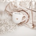 Biały kubek porcelanowy 300 ml - napis kocham cię mamo wewnątrz ze złotym sercem na dzień matki dla mamy Eleganckie opakowanie prezentowe kubka porcelanowego ze złotym sercem Nadzwyczajnie.pl — Kocham Cię Mamo napis wewnątrz
