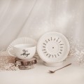 Biała Filiżanka Porcelanowa z Personalizacją 350 ml - Imiona Dzieci dla Nauczycielki na Każdą Okazję Biały filiżanka porcelanowa Nadzwyczajnie.pl ze złotym zdobieniem i napisem Biała Filiżanka Porcelanowa z Personalizacją