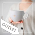 Kubek 500 ml - ZŁOTE SERCE + Dzień dobry NAPIS NA DNIE OUTLET Kubek porcelanowy ze złotym sercem + Dzień dobry NAPIS NA DNIE OUTLET Nadzwyczajnie.pl — widok z boku na białym tle