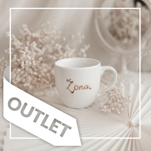 Biały kubek porcelanowy Nadzwyczajnie.pl ze złotym zdobieniem i napisem Żona ZŁOTY NAPIS OUTLET — 300 ml