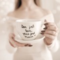 Filiżanka 500 ml ze spodkiem - Dom jest tam, gdzie jest Mama ZŁOTE SERCE Biały filiżanka porcelanowa Nadzwyczajnie.pl ze złotym sercem i napisem ze spodkiem - Dom jest tam, gdzie jest Mama — 500 ml