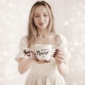 Biały kubek porcelanowy 300 ml - napis kocham cię mamo ze złotym sercem na dzień matki dla mamy Biały kubek porcelanowy Nadzwyczajnie.pl ze złotym sercem i napisem Kocham Cię Mamo — 300 ml