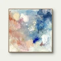 In the flow 40x40 - obraz abstrakcja, obraz ręcznie malowany, kolorowy, pastelowy, odcienie błekitu, bieli i różu Biały produkt porcelanowy Nadzwyczajnie.pl ze złotym zdobieniem i napisem In the flow 40x40 - obraz abstrakcja