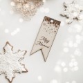 Drewniana zawieszka z personalizacją - grawer własnej treści dla bliskiej osoby na każdą okazję Biały produkt ze złotym zdobieniem Nadzwyczajnie.pl Personalizowana drewniana zawieszka — porcelana premium