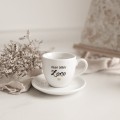 Biała Filiżanka Porcelanowa Espresso ze Spodkiem 100 ml - Napis Dzień Dobry Żono ze Złotym Sercem dla Żony na Rocznicę Ślubu Biały filiżanka porcelanowa Nadzwyczajnie.pl ze złotym zdobieniem i napisem Biała Filiżanka Porcelanowa Espresso ze
