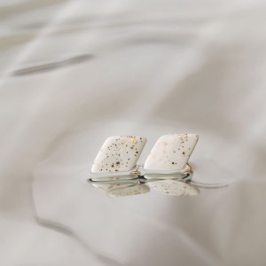 Kolczyki - Romby nakrapiane złotem