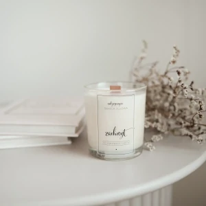 Świeca sojowa w szklance 180 ml - Zachwyt ZACZAROWANY OGRÓD