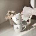 Biały kubek porcelanowy 300 ml - motyw złotego serca z napisem Mój spokój dla ukochanej osoby na walentynki 3P4A9141.webp