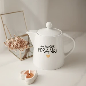 Biały dzbanek porcelanowy 1 litra - motyw złotego serca z napisem Na wspólne poranki dla małżeństwa na rocznicę ślubu