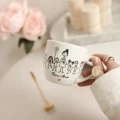 Kubek 300 ml - z grafiką dzieci wokół kubka + personalizacja imieniem Pani 3P4A2169.webp