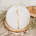 Talerz obiadowy 24 cm - zdobiony złotem Listki Biały talerz porcelanowy Nadzwyczajnie.pl ze złotym zdobieniem i napisem obiadowy 24 cm - zdobiony złotem Listki — 24 cm