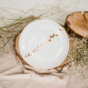 Talerz deserowo-śniadaniowy 20 cm - zdobiony złotem - Listki