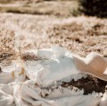 Zestaw 2 białych kubków porcelanowych 500 ml - motyw złotego serca dla pary na walentynki Eleganckie opakowanie prezentowe zestawu porcelanowego ze złotym sercem Nadzwyczajnie.pl — kubków 500 ml - Jedyną miarą