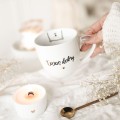 Biały kubek porcelanowy 300 ml - napis dzień dobry misiu i złote serce na rocznicę dla ukochanej osoby Biały kubek porcelanowy Nadzwyczajnie.pl ze złotym sercem i napisem Dzień dobry misiu — 300 ml