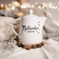 Dzbanek 1 litr - Małżeństwo idealne ZŁOTE SERCA Biały produkt porcelanowy Nadzwyczajnie.pl ze złotym zdobieniem i napisem Dzbanek 1 litr - Małżeństwo idealne ZŁOTE SERCA