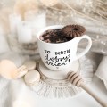 Biały Kubek Porcelanowy 300 ml - Motyw Złotego Serca i Napis To Będzie Dobry Dzień dla Optymistki na Nowy Rok Personalizowany kubek porcelanowy ze złotym zdobieniem jako idealny prezent — porcelana premium Nadzwyczajnie.pl