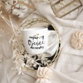 Biały kubek porcelanowy 300 ml - Złote serce i napis najlepszy ojciec chrzestny na chrzest dla ojca chrzestnego Zbliżenie na złote zdobienie serca na białym kubku porcelanowym Najlepszy ojciec chrzestny Nadzwyczajnie.pl
