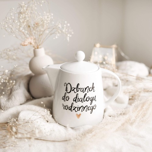 Biały dzbanek porcelanowy 1 litr - napis do dialogu rodzinnego ze złotym sercem dla rodziny na święta Bożego Narodzenia