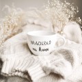 Biały Kubek Porcelanowy 500 ml - Napis Wiaderko Na Kawę dla Kawosza na Urodziny Biały kubek ze złotym zdobieniem Nadzwyczajnie.pl Biały Kubek Porcelanowy 500 ml - Napis Wiaderko Na Kawę dla Kawosza na