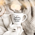 Biały kubek porcelanowy 300 ml - Złote serce i napis najlepszy mężczyzna na świecie na dzień mężczyzny dla mężczyzny Eleganckie opakowanie prezentowe kubka porcelanowego ze złotym sercem Nadzwyczajnie.pl — Najlepszy mężczyzna na świecie