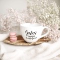 Kubek 500 ml - Jesteś moją miłością Kubek porcelanowy ze złotym zdobieniem Jesteś moją miłością Nadzwyczajnie.pl — widok z boku na białym tle