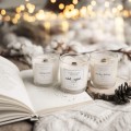 Świeca sojowa w szklance 180 ml - napis oczekuj dobrego i zapach piernika na boże narodzenie dla miłośników świątecznych zapachów Personalizowany świeca sojowa w szklanym słoiku ze złotym zdobieniem jako idealny prezent — porcelana premium