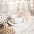 Biała filiżanka porcelanowa 250 ml ze spodkiem - wzór nakrapiany złotem na imieniny dla miłośniczki kawy Eleganckie opakowanie prezentowe filiżanki porcelanowej ze złotym zdobieniem Nadzwyczajnie.pl — ze spodkiem - Nakrapiana
