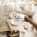 Biała Filiżanka Porcelanowa ze Spodkiem z Personalizacją 250 ml - Motyw Złotego Serca i Napis Kochana Babcia z Imieniem dla Babci na Każdą Okazję Filiżanka porcelanowa ze złotym zdobieniem Biała Filiżanka Porcelanowa ze Spodkiem z Personalizacją 250 ml - Motyw