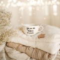 Biała filiżanka porcelanowa 250 ml ze spodkiem - motyw złotego serca i napisu jedyna taka babcia na świecie dla babci na Dzień Babci Eleganckie opakowanie prezentowe filiżanki porcelanowej ze złotym sercem Nadzwyczajnie.pl — ze spodkiem - Jedyna taka