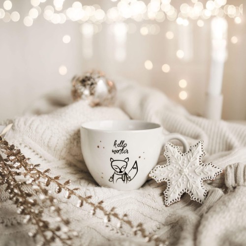 Biały kubek porcelanowy 500 ml - zimowy napis hello winter dla miłośników zimy na Boże Narodzenie