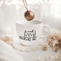 Biały kubek porcelanowy 1 litr - zabawny napis odkociaj się dla miłośnika kotów na urodziny Biały kubek porcelanowy Nadzwyczajnie.pl ze złotym zdobieniem i napisem Kubek 1 litr - ODKOCIAJ SIĘ!