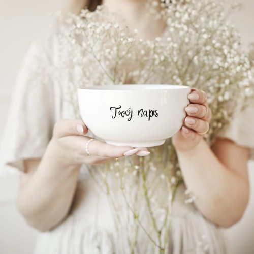 Biała miska porcelanowa z personalizacją 500 ml - twój napis na każdą okazję dla bliskiej osoby