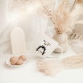 Kubek 300 ml - Nie jeż się! Biały kubek porcelanowy Nadzwyczajnie.pl ze złotym zdobieniem i napisem Nie jeż się! — 300 ml