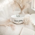 Biała miska porcelanowa - napis Dzień dobry misiu ze złotym sercem dla ukochanej osoby na rocznicę związku Biały produkt porcelanowy Nadzwyczajnie.pl ze złotym sercem i napisem Miska - Dzień dobry misiu