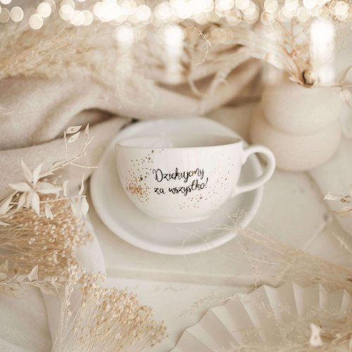 Biała filiżanka porcelanowa 250 ml ze spodkiem - napis ''Dziękujemy za wszystko'' dla nauczycielki na zakończenie roku szkolnego