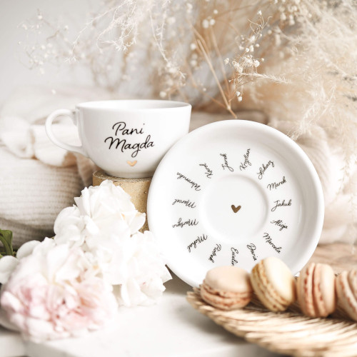 Biała filiżanka porcelanowa z personalizacją 250 ml - imiona dzieci dla nauczycielki na każdą okazję